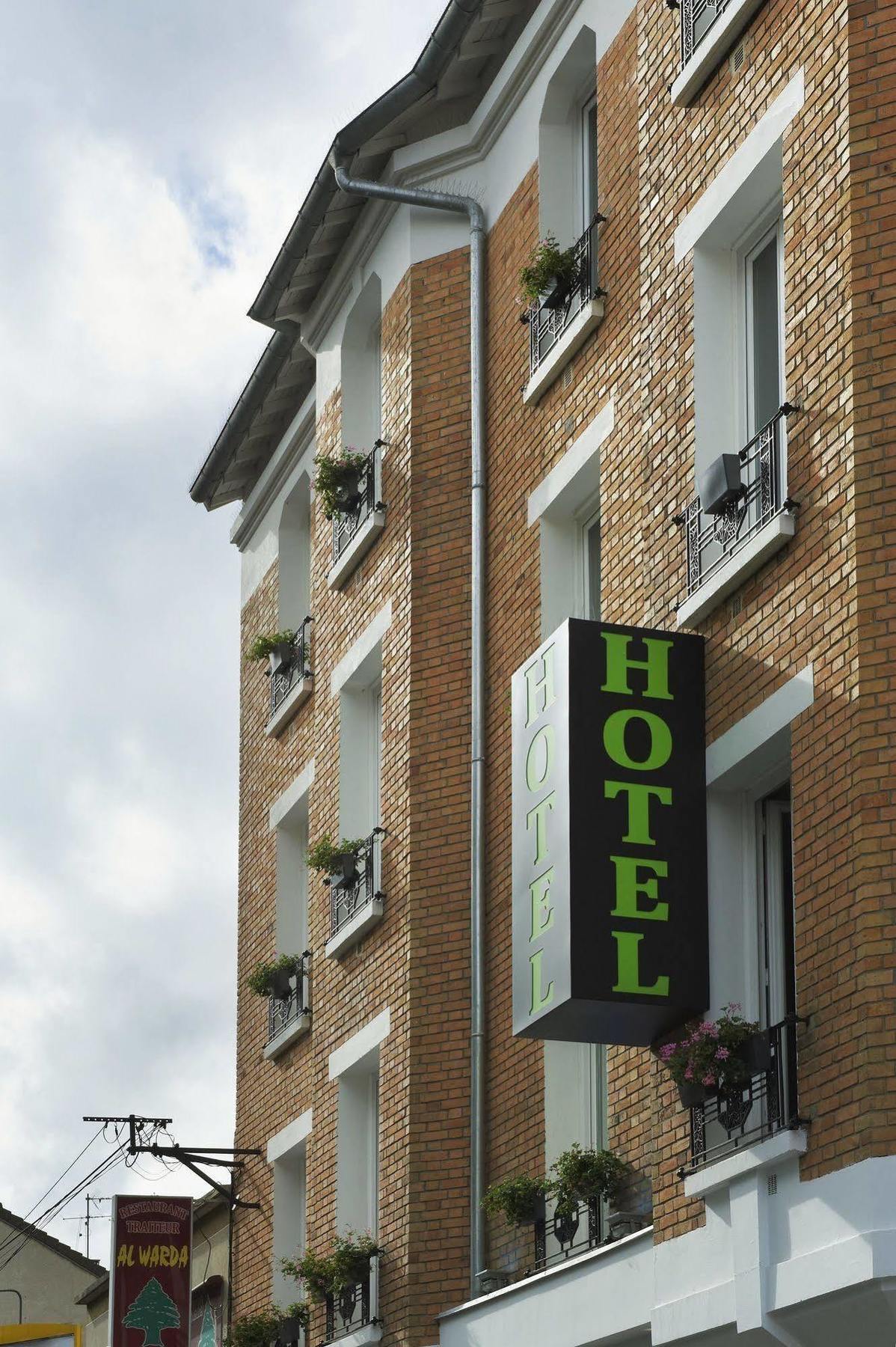 Hotel Jade Ольне-су-Буа Екстер'єр фото